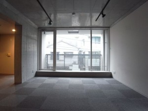 赤坂,スタイリッシュなコンクリートのデザイン空間【賃貸/ペット可】
