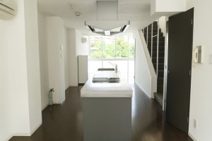 六本木ヒルズを眺める元麻布のデザインメゾネット空間【賃貸/SOHO可/オフィス可/ペット可/港区/～35万/65㎡以上】