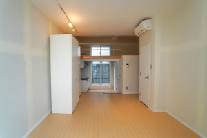用賀徒歩5分、ロフト付き広めのデザイナーズワンルーム【賃貸/SOHO可/オフィス可/ペット可/世田谷区/～13万/30㎡以上】