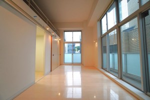 代々木,広大なロフト空間を持つデザイナーズ中層マンション【賃貸】