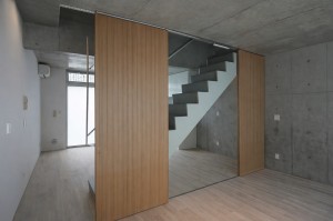 若松河田,ガラス階段が導く、光に満ちた新宿メゾネット【賃貸/新宿区/SOHO可/オフィス可/～26万/60㎡以上】