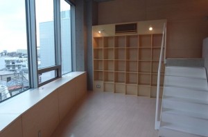 落合,近未来的ガラスタワーのコンパクトなメゾネット空間【賃貸/SOHO可/オフィス可】