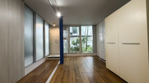 緑の中庭を望む1階ガラスのユニット(ワンルームプラン)【賃貸/ペット可/大田区/～14万/25㎡以上】