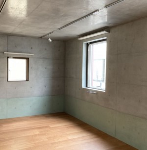 神宮前、白の静謐に包まれて。都市とアートの間に生きるデザイン空間【賃貸/SOHO可/渋谷区/～20万/35㎡以上】