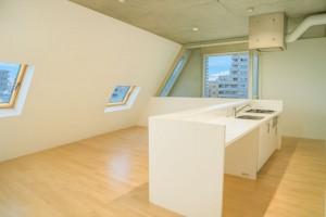 麻布十番,多面体のコンクリートが紡ぐ、都市のクリエイティビティ【賃貸/SOHO可/港区/～35万円/55㎡以上】