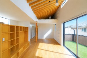 川越「呼吸する家」―自然素材と健康志向の住まい【売買/駐車場付き】