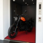 バイクとエレベーター(内装) バイクとエレベーター(内装)