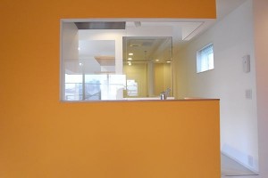 武蔵小山,ポップな空間が楽しめるオープンキッチン付きのデザイナーズメゾネット【賃貸/SOHO可】