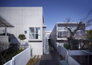 神楽坂,江戸の記憶と都市の静謐が交差する、立体的に住まう長屋式デザインレジデンス【賃貸/新宿区/～30万/60㎡以上】