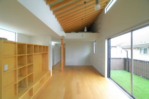 小江戸川越「呼吸する家」―自然素材と健康志向の住まい【売買】