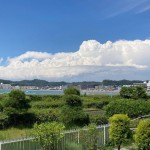 バルコニーから庭越しに逗子の海を望む バルコニーから庭越しに逗子の海を望む